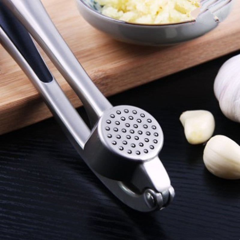The Essential Kitchen Gadget: Manual Garlic Press Mashing Tool